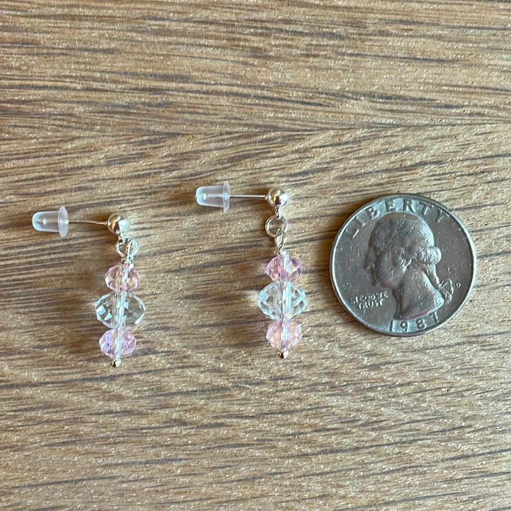 HAND CRAFTED CRYSTAL DROP PIERCED EARRINGS Pink Clear Silver
